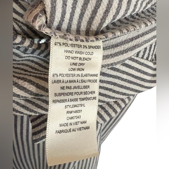 Monteau Los Angeles, V-Neck Striped Jumpsuit With Waist Tie, Small, White, Grey - Picture 6 of 9